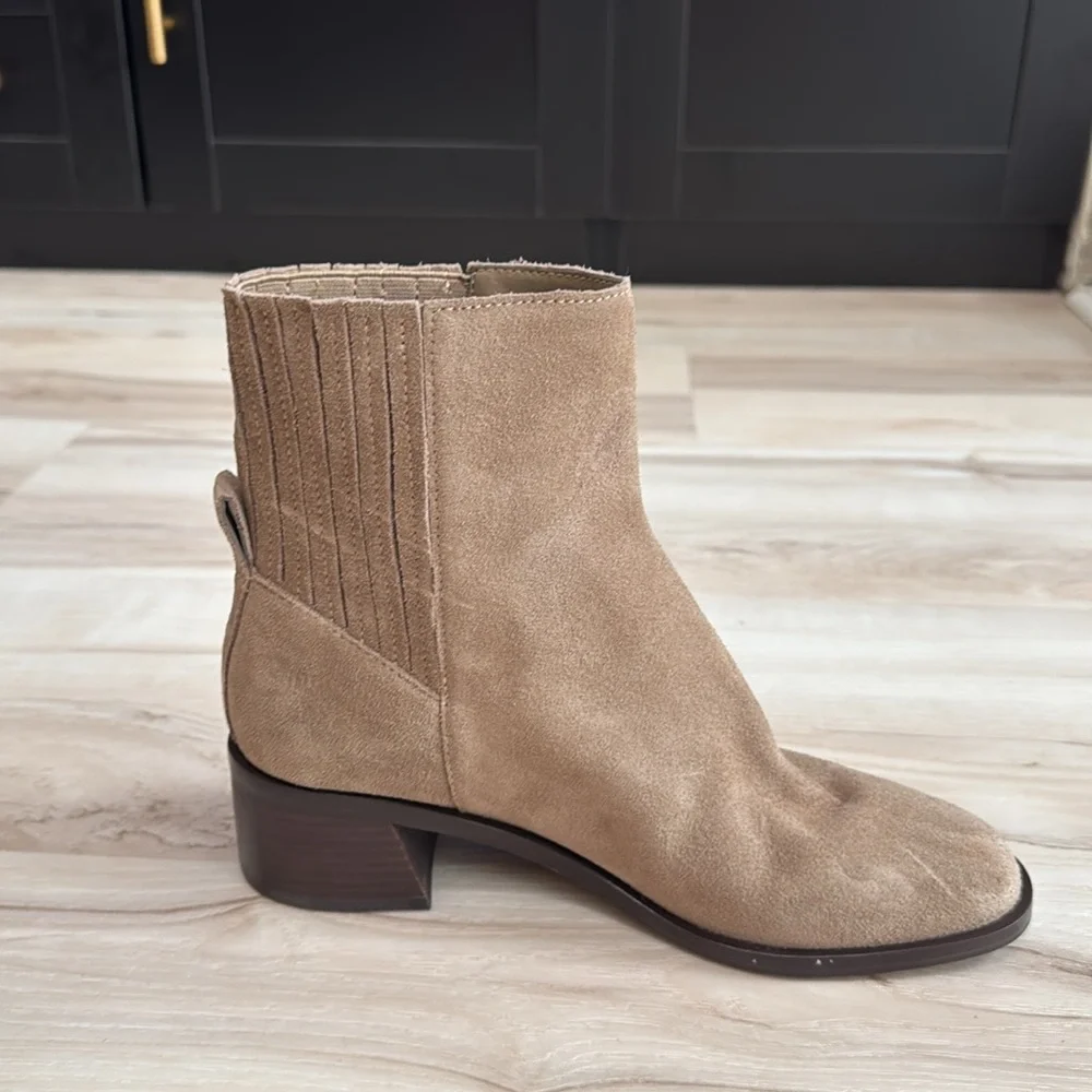 Dolce Vita Linny H2O Waterproof Leather Bootie Taupe Suede Ankle Boots Size 8